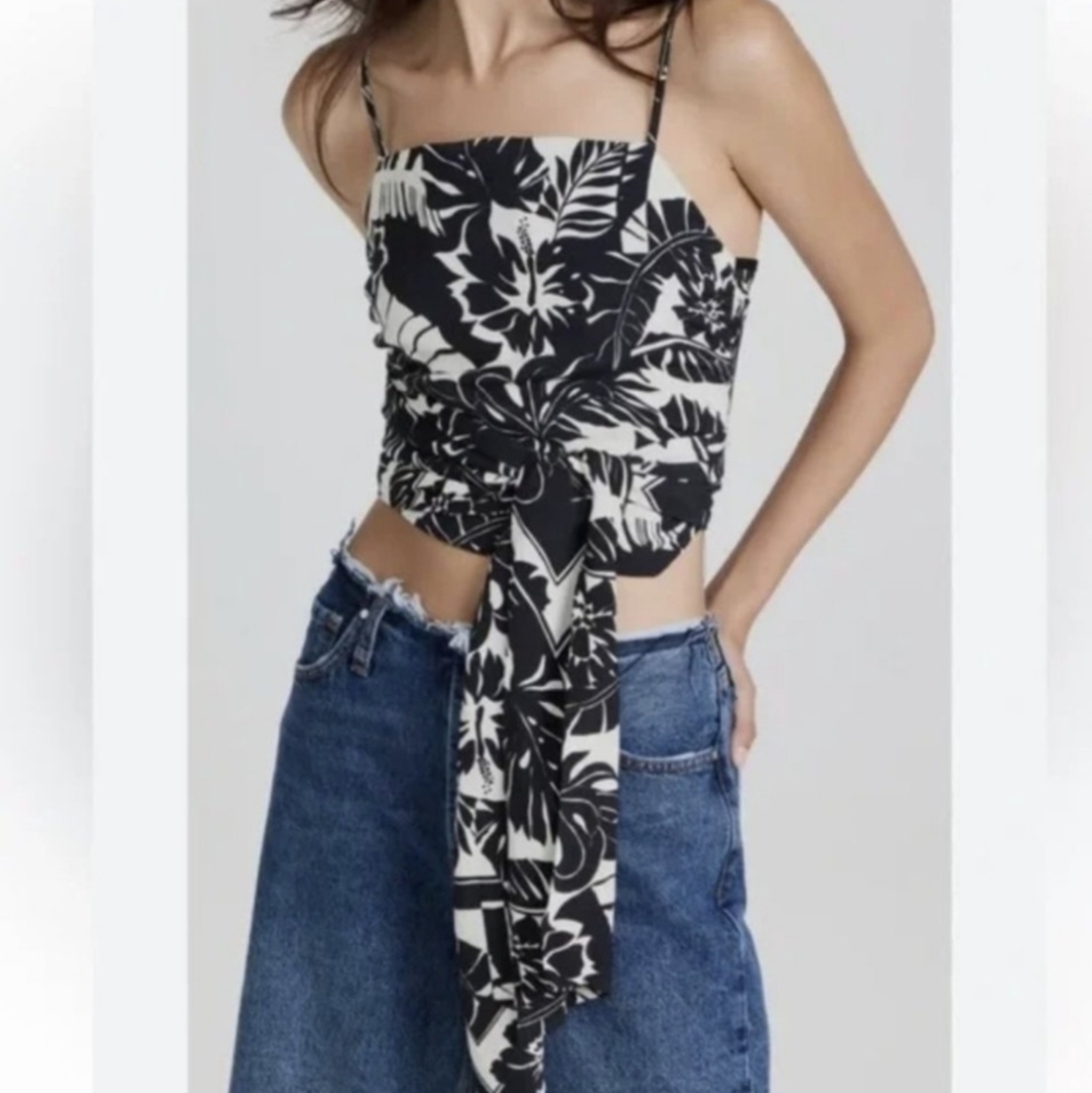 Le Superbe Black and White Wrap Tank Top Tropical Size Medium / Large NWT
